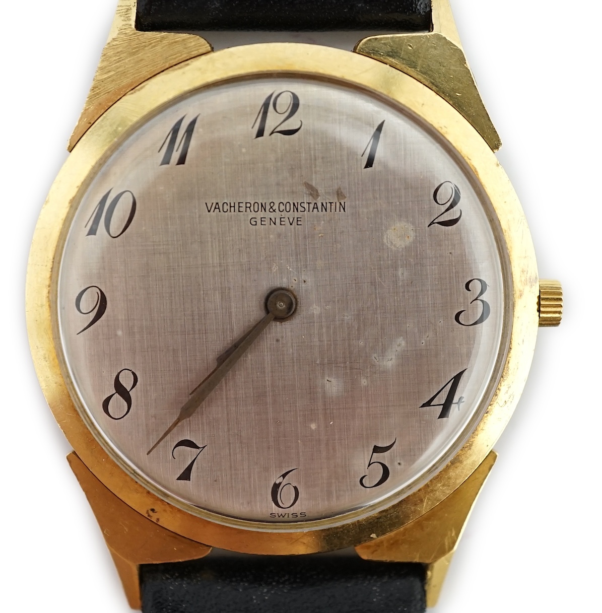 A gentleman's 18ct gold Vacheron & Constantin manual wind dress wrist watch